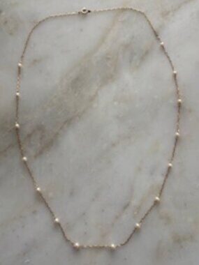 24" Chain-Gold tone-Faux pearls necklace